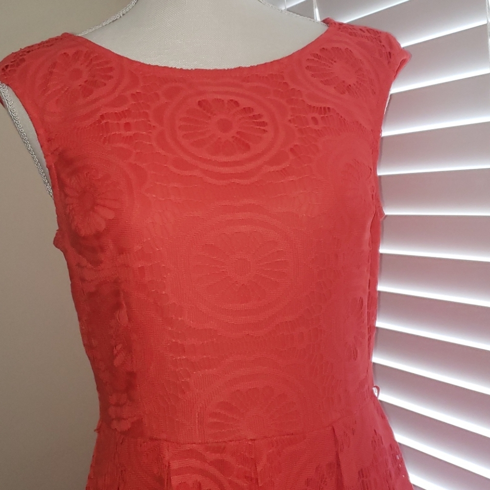 Dress - Picture 4 of 4